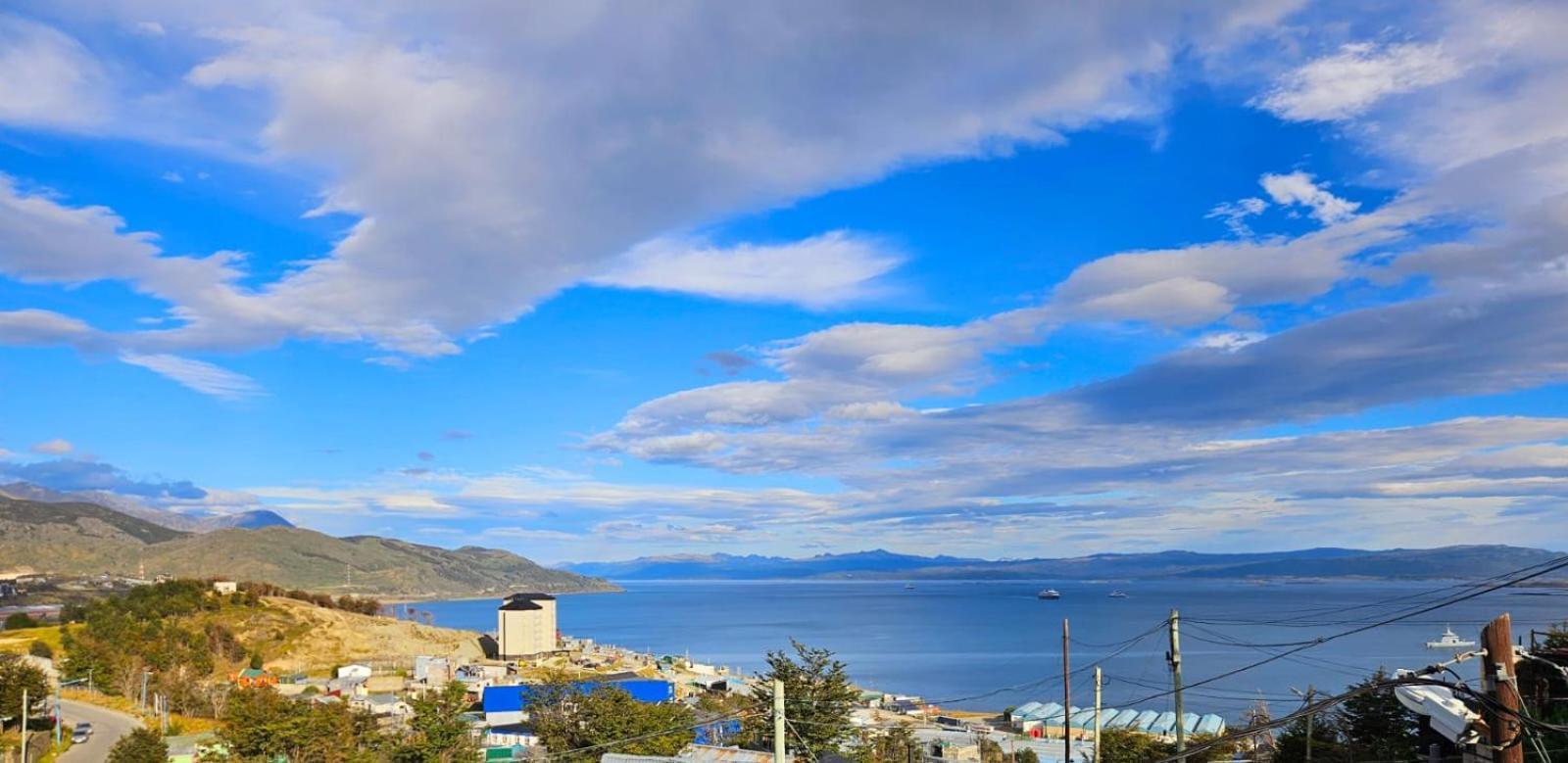Appartamento Dpto Amplio Con Vista A La Bahia Ushuaia Esterno foto